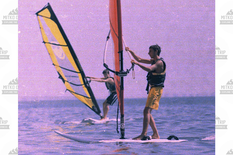 Preparation for the windsurf race